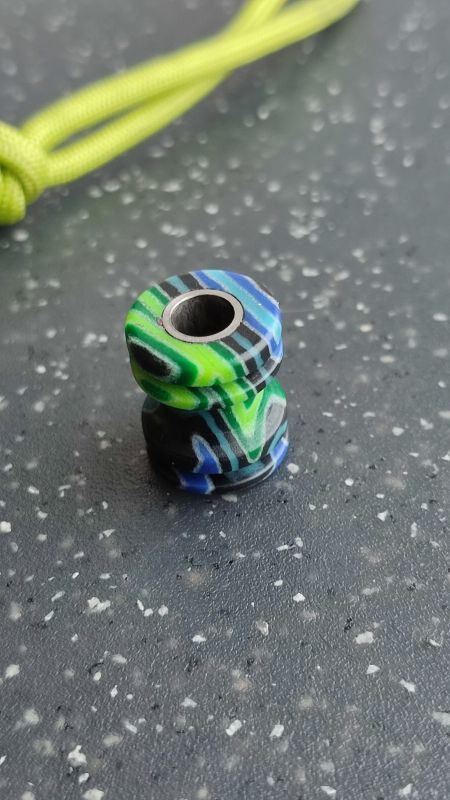 Бусина на темляк з крафтової мікарти 9