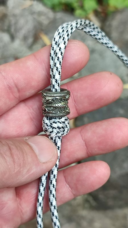 Бусина на темляк ,, Скорпіон,, біла бронза