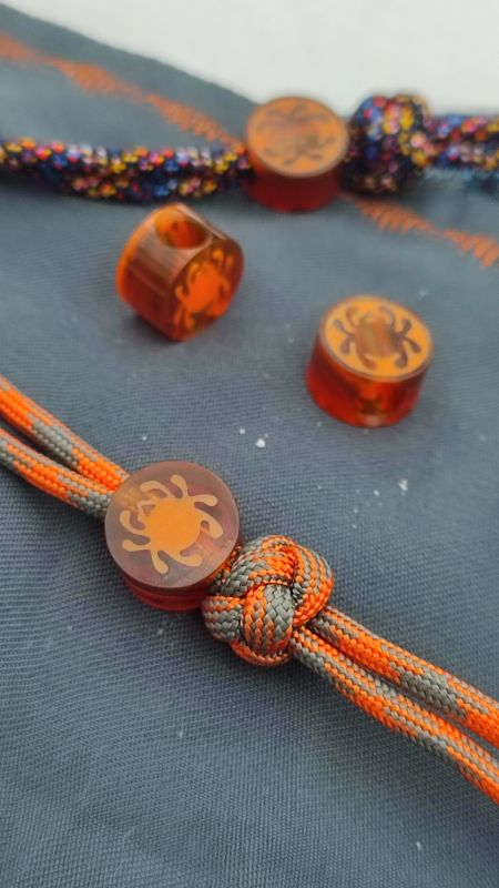 Бусина на темляк ,, Spyderco,, ультем - люм 3